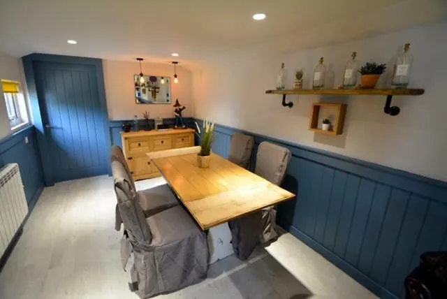 Craiglockhart Lodge Edinburgh Apartment